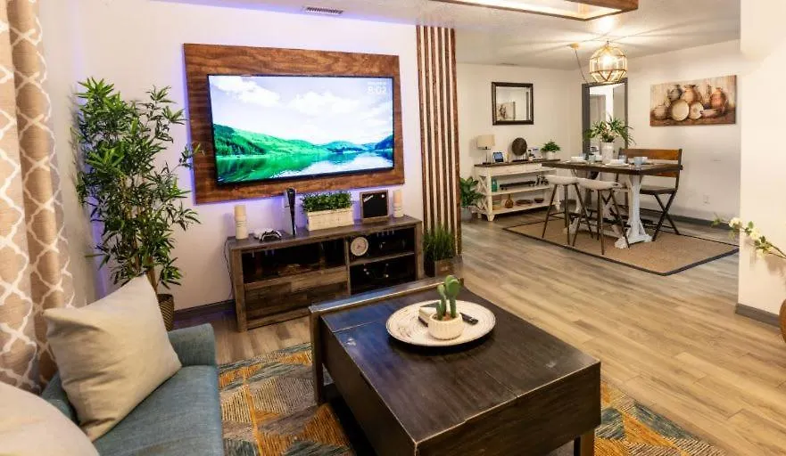 Upscale Ybor House With Outdoor Living Space Тампа