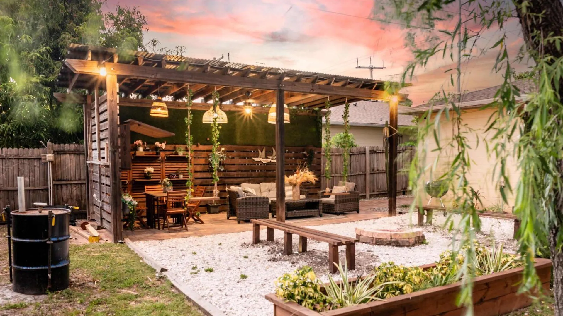 Upscale Ybor House With Outdoor Living Space Тампа Дом отдыха