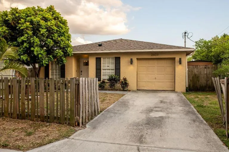 Holiday home Upscale Ybor House With Outdoor Living Space Tampa